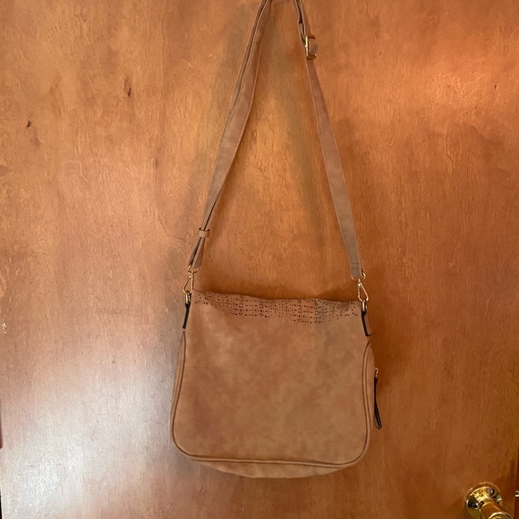 Neutral suede-like crossbody bag, like new! - Picture 7 of 9